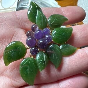Vintage Swoboda Jade Amethyst Brooch Pin Flower Grapes